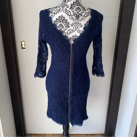 Diane Von Furstenberg  Size 8 Navy Blue Zarita Lace Dress with Zipper - Picture 4 of 16